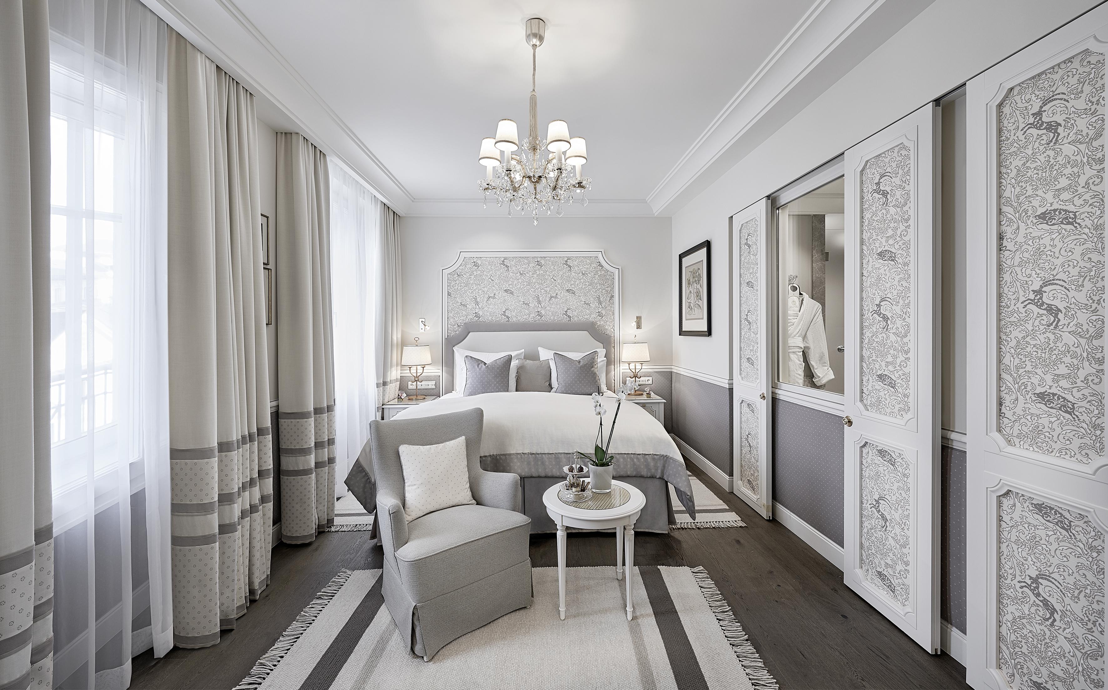 호텔 자허 잘츠부르크 외부 사진 A bedroom at the Mandarin Oriental, Munich