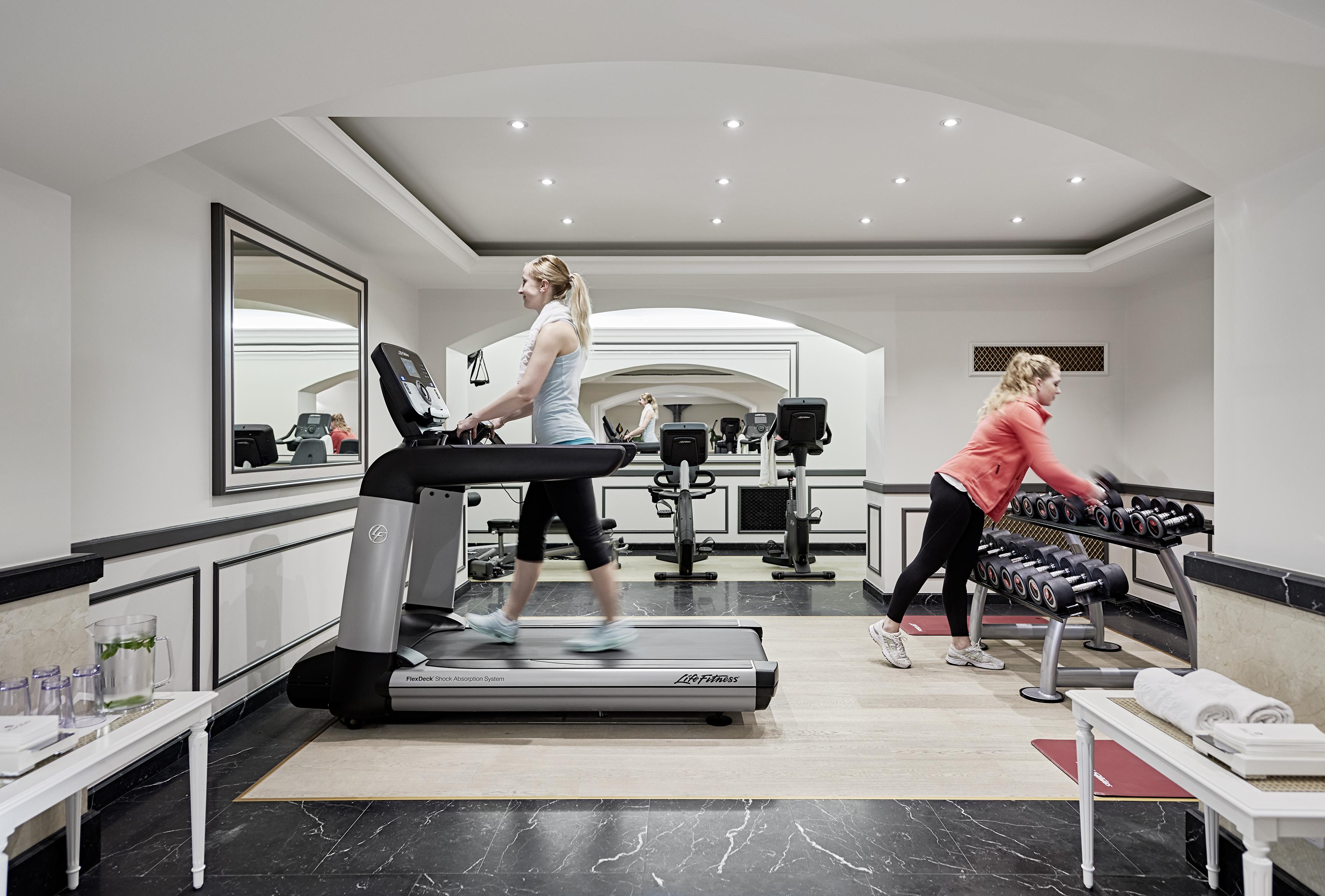호텔 자허 잘츠부르크 외부 사진 The gym at the Mandarin Oriental, Munich