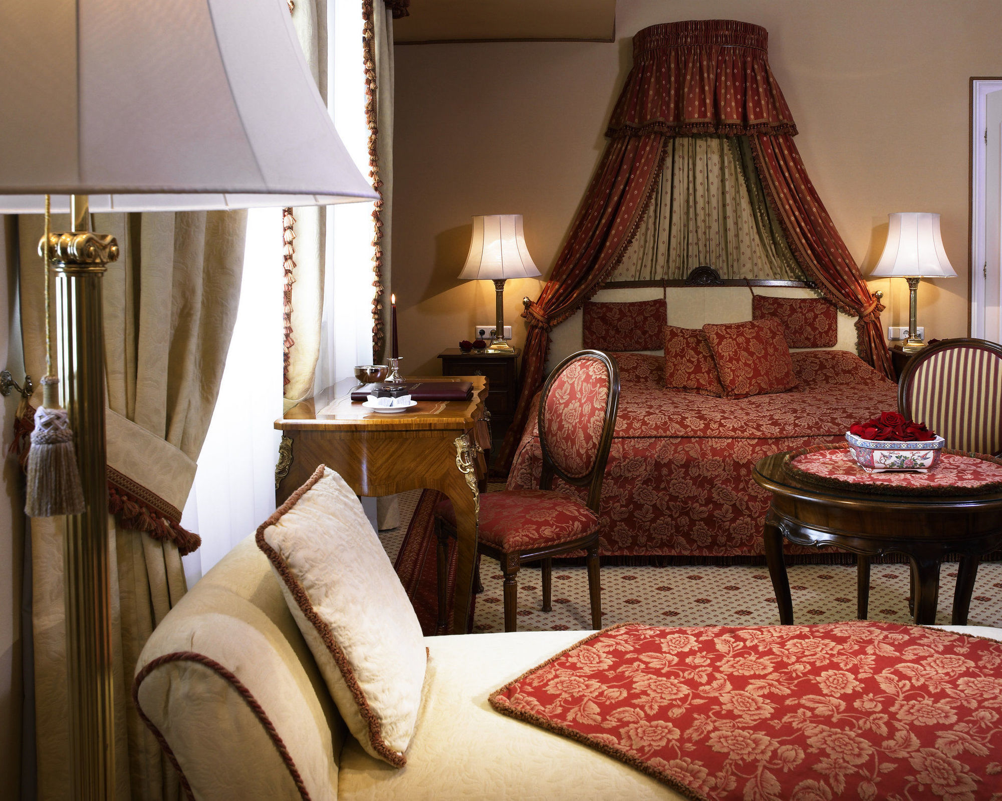 호텔 자허 잘츠부르크 객실 사진 A suite at the Hotel de Crillon