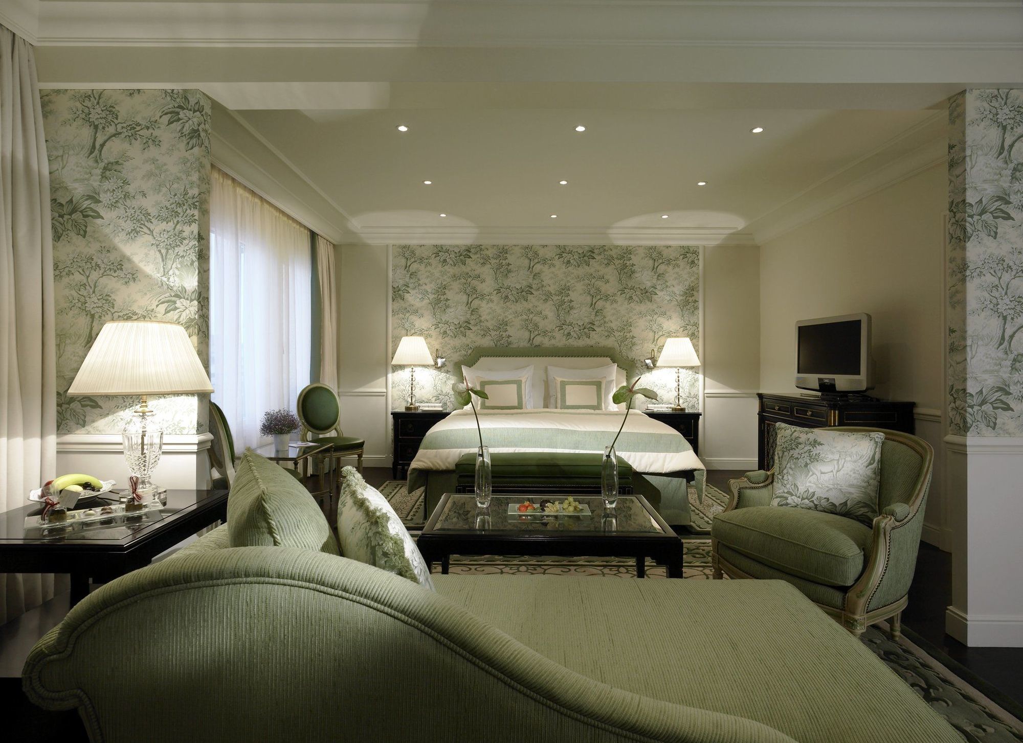 호텔 자허 잘츠부르크 객실 사진 A suite at the Mandarin Oriental, Paris